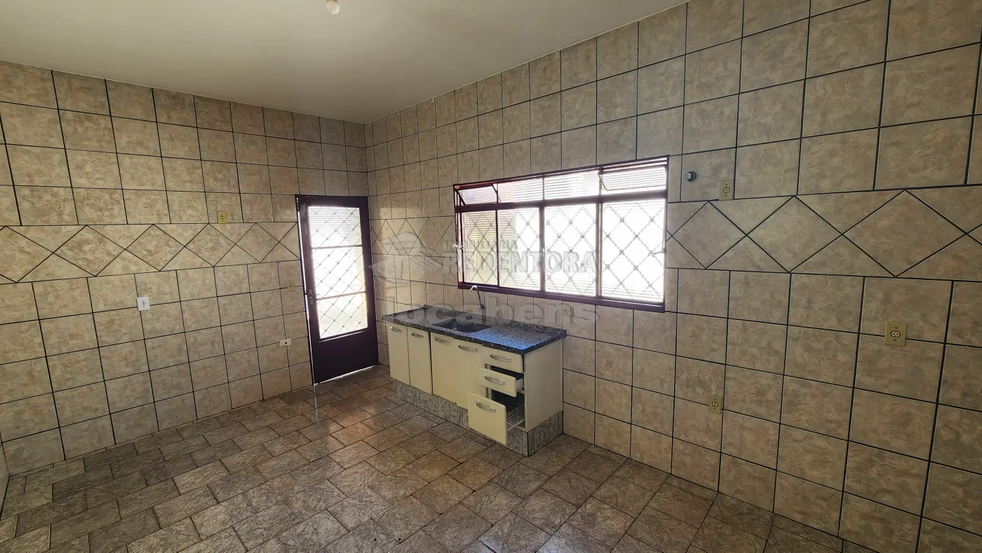 Alugar Casa / Padrão em São José do Rio Preto apenas R$ 1.800,00 - Foto 4