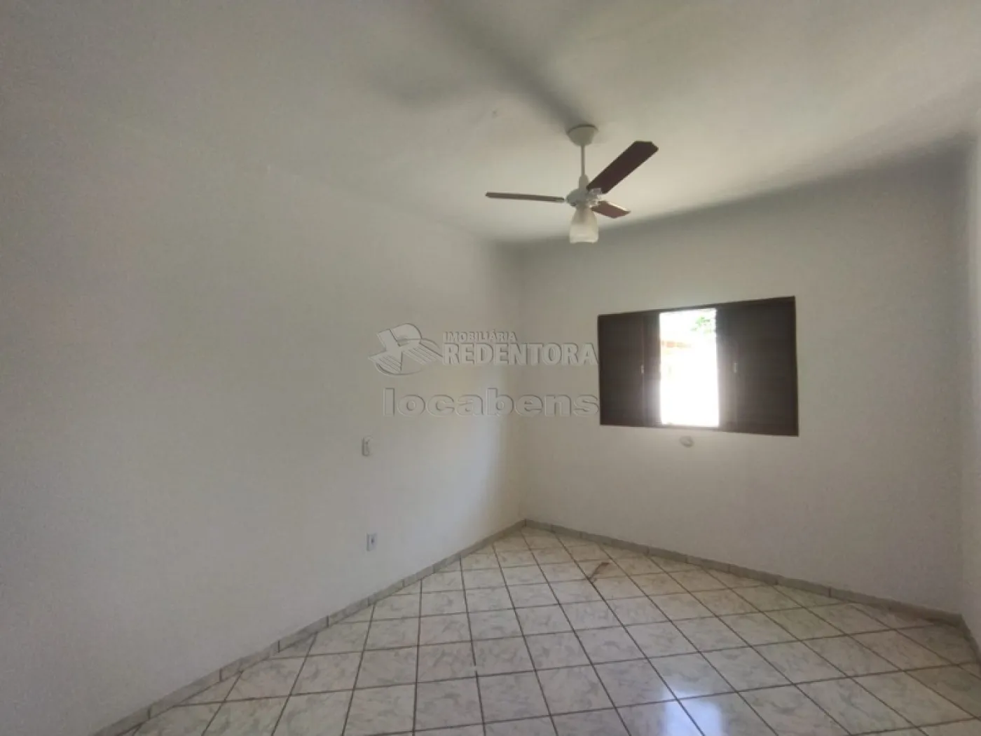 Casa para alugar com 3 quartos, 130m² - Foto 13