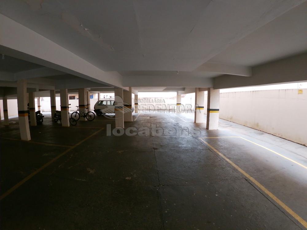 Alugar Apartamento / Padrão em São José do Rio Preto R$ 900,00 - Foto 16