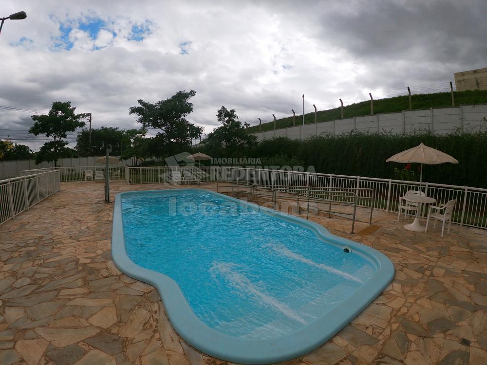 Comprar Apartamento / Padrão em São José do Rio Preto R$ 165.000,00 - Foto 14