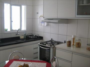 Alugar Apartamento / Padrão em São José do Rio Preto R$ 1.271,45 - Foto 6