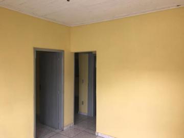 Alugar Casa / Padrão em São José do Rio Preto. apenas R$ 750,00