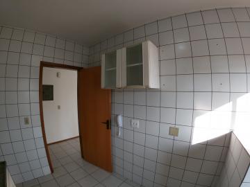 Alugar Apartamento / Padrão em São José do Rio Preto R$ 1.000,00 - Foto 7