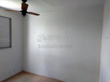 Alugar Apartamento / Padrão em São José do Rio Preto R$ 500,00 - Foto 4