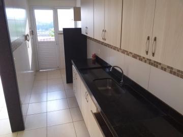 Alugar Apartamento / Padrão em São José do Rio Preto R$ 1.100,00 - Foto 4