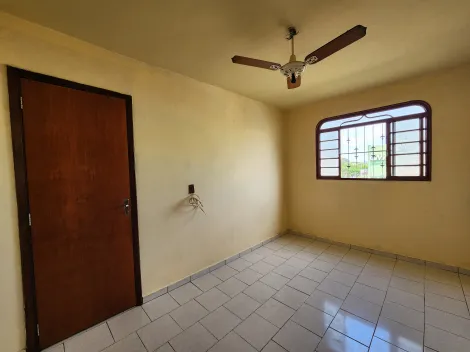 Apartamento / Padrão em São José do Rio Preto Alugar por R$700,00