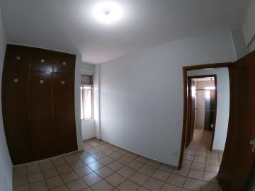 Alugar Apartamento / Padrão em São José do Rio Preto R$ 650,00 - Foto 14
