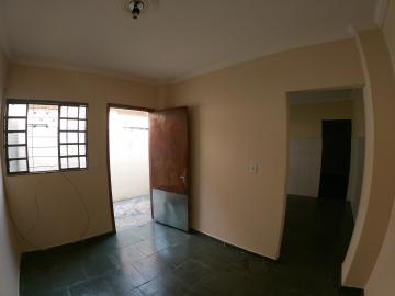 Alugar Casa / Padrão em São José do Rio Preto R$ 550,00 - Foto 3