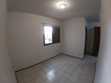 Alugar Apartamento / Padrão em São José do Rio Preto R$ 1.100,00 - Foto 13