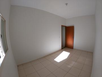 Alugar Casa / Padrão em São José do Rio Preto R$ 1.000,00 - Foto 11