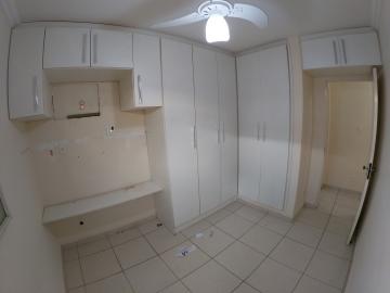 Alugar Apartamento / Padrão em São José do Rio Preto R$ 800,00 - Foto 12