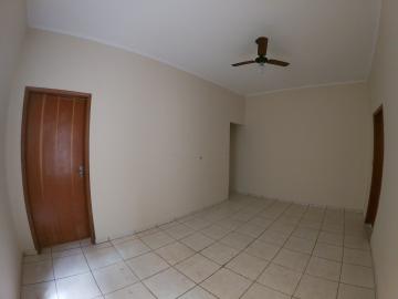 Alugar Casa / Padrão em São José do Rio Preto. apenas R$ 1.250,00