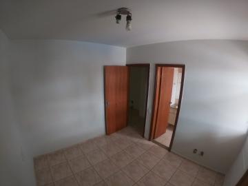 Alugar Apartamento / Padrão em São José do Rio Preto R$ 900,00 - Foto 9