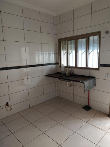 Alugar Casa / Padrão em São José do Rio Preto R$ 1.000,00 - Foto 8