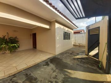 Alugar Casa / Padrão em São José do Rio Preto R$ 2.800,00 - Foto 1