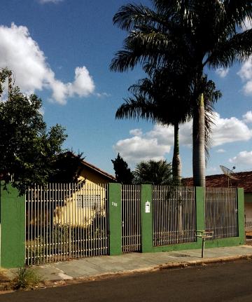 Casa / Padrão em Irapuã 