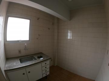 Alugar Apartamento / Padrão em São José do Rio Preto R$ 900,00 - Foto 1