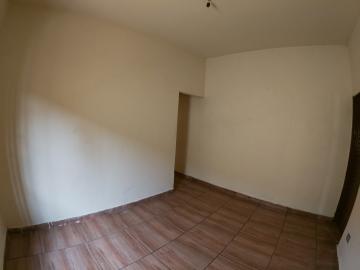 Alugar Casa / Padrão em São José do Rio Preto R$ 650,00 - Foto 4