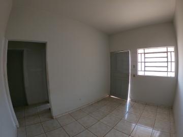 Alugar Casa / Padrão em São José do Rio Preto apenas R$ 800,00 - Foto 4