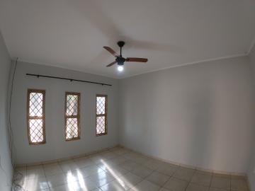 Alugar Casa / Padrão em São José do Rio Preto R$ 2.000,00 - Foto 4