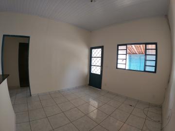 Alugar Casa / Padrão em São José do Rio Preto apenas R$ 800,00 - Foto 4