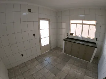 Alugar Casa / Padrão em São José do Rio Preto R$ 1.200,00 - Foto 4