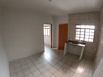 Alugar Casa / Padrão em São José do Rio Preto R$ 750,00 - Foto 3