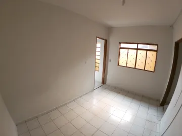 Alugar Casa / Padrão em São José do Rio Preto R$ 750,00 - Foto 6