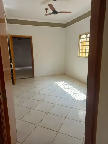 Casa / Padrão em Mirassol , Comprar por R$500.000,00