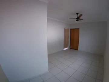 Alugar Casa / Padrão em São José do Rio Preto R$ 1.350,00 - Foto 3