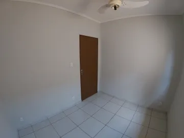 Alugar Casa / Padrão em São José do Rio Preto R$ 1.350,00 - Foto 13