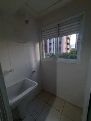 Alugar Apartamento / Padrão em São José do Rio Preto R$ 1.700,00 - Foto 3