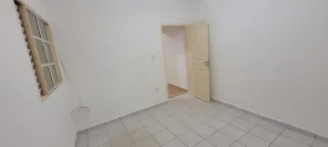 Alugar Casa / Padrão em São José do Rio Preto R$ 1.000,00 - Foto 3