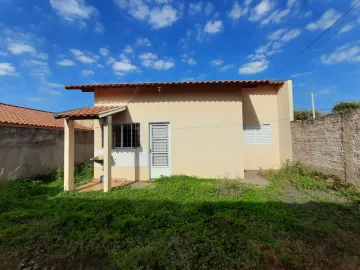 Alugar Casa / Padrão em São José do Rio Preto R$ 1.000,00 - Foto 2