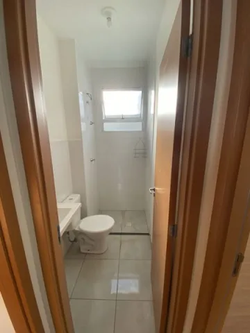 Alugar Apartamento / Padrão em São José do Rio Preto R$ 700,00 - Foto 2