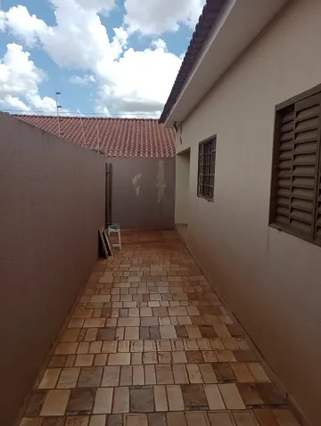 Comprar Casa / Padrão em São José do Rio Preto R$ 230.000,00 - Foto 4