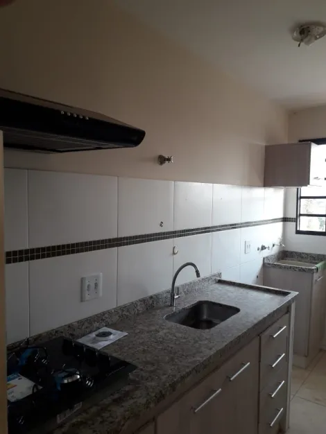 Alugar Apartamento / Padrão em São José do Rio Preto R$ 850,00 - Foto 2