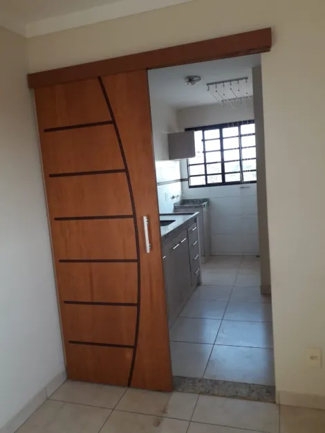 Alugar Apartamento / Padrão em São José do Rio Preto R$ 850,00 - Foto 3