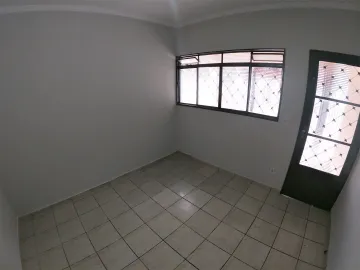 Alugar Casa / Padrão em São José do Rio Preto R$ 1.300,00 - Foto 3