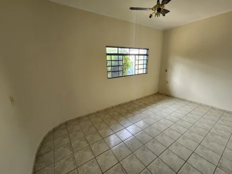 Alugar Casa / Padrão em São José do Rio Preto R$ 1.300,00 - Foto 3