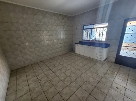 Alugar Casa / Padrão em São José do Rio Preto R$ 1.300,00 - Foto 5