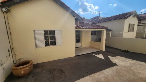 Alugar Casa / Padrão em São José do Rio Preto. apenas R$ 800,00