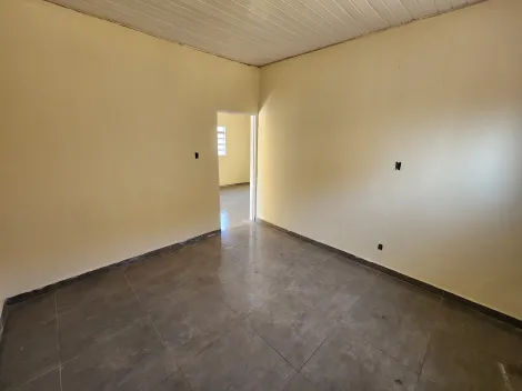 Alugar Casa / Padrão em São José do Rio Preto R$ 1.000,00 - Foto 10