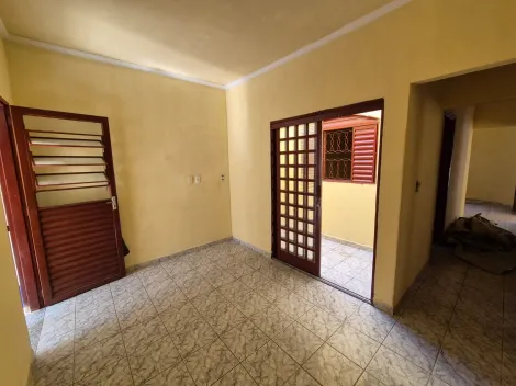 Alugar Casa / Padrão em São José do Rio Preto R$ 1.600,00 - Foto 3