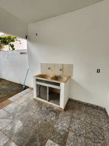 Alugar Casa / Padrão em São José do Rio Preto R$ 1.300,00 - Foto 12