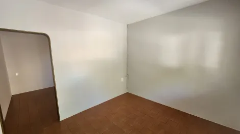 Casa / Padrão em São José do Rio Preto Alugar por R$1.000,00