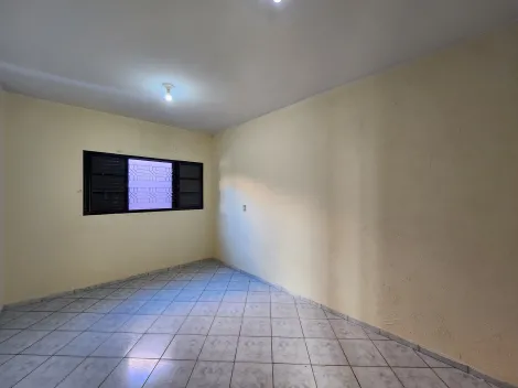 Alugar Casa / Padrão em São José do Rio Preto R$ 850,00 - Foto 2