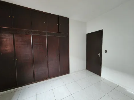 Alugar Casa / Padrão em São José do Rio Preto R$ 2.000,00 - Foto 10