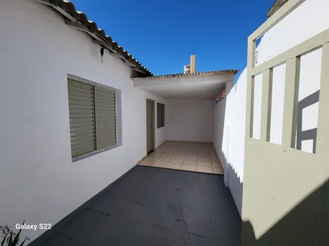 Alugar Casa / Padrão em São José do Rio Preto R$ 800,00 - Foto 2