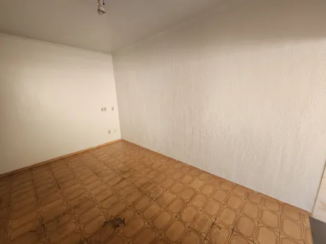 Alugar Casa / Padrão em São José do Rio Preto R$ 850,00 - Foto 1